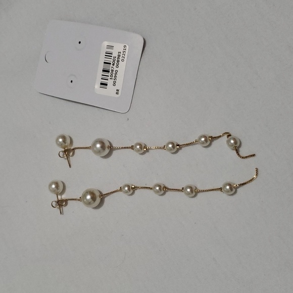 Pearls with 18K Gold Plated Earrings - Picture 2 of 4